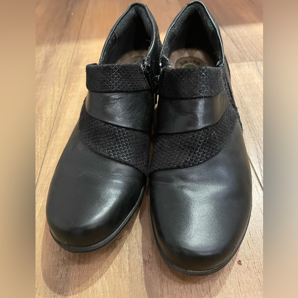 Earth Origins Leather Shoes
